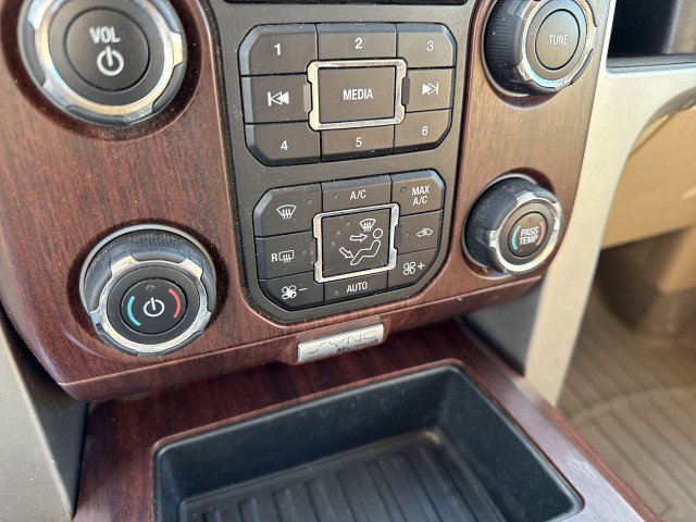 Used 2014 Ford F150 King Ranch w/ King Ranch Luxury Package image 17