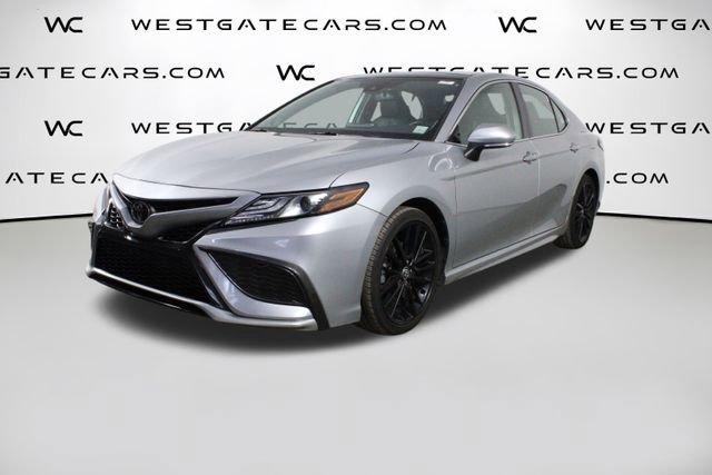 Used 2021 Toyota Camry XSE image 1