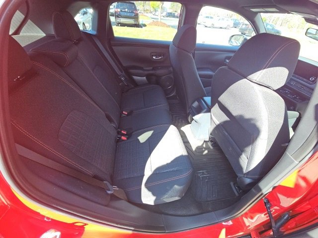 Used 2025 Honda HR-V Sport image 12