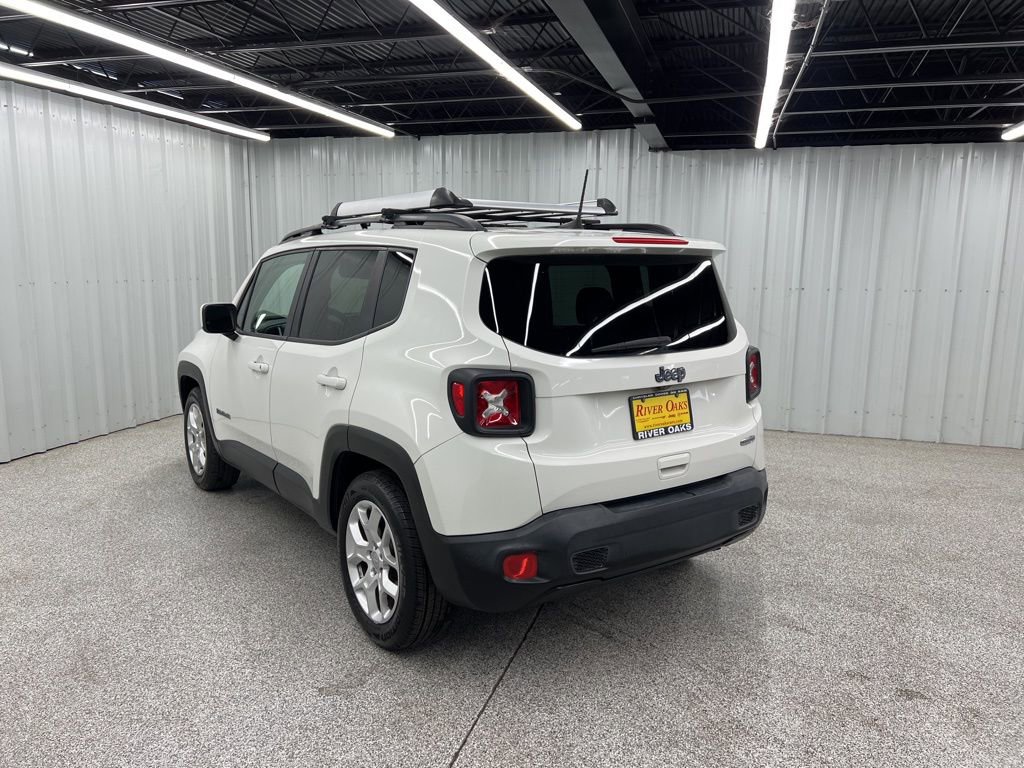 Used 2018 Jeep Renegade Latitude w/ Safety & Security Group image 4
