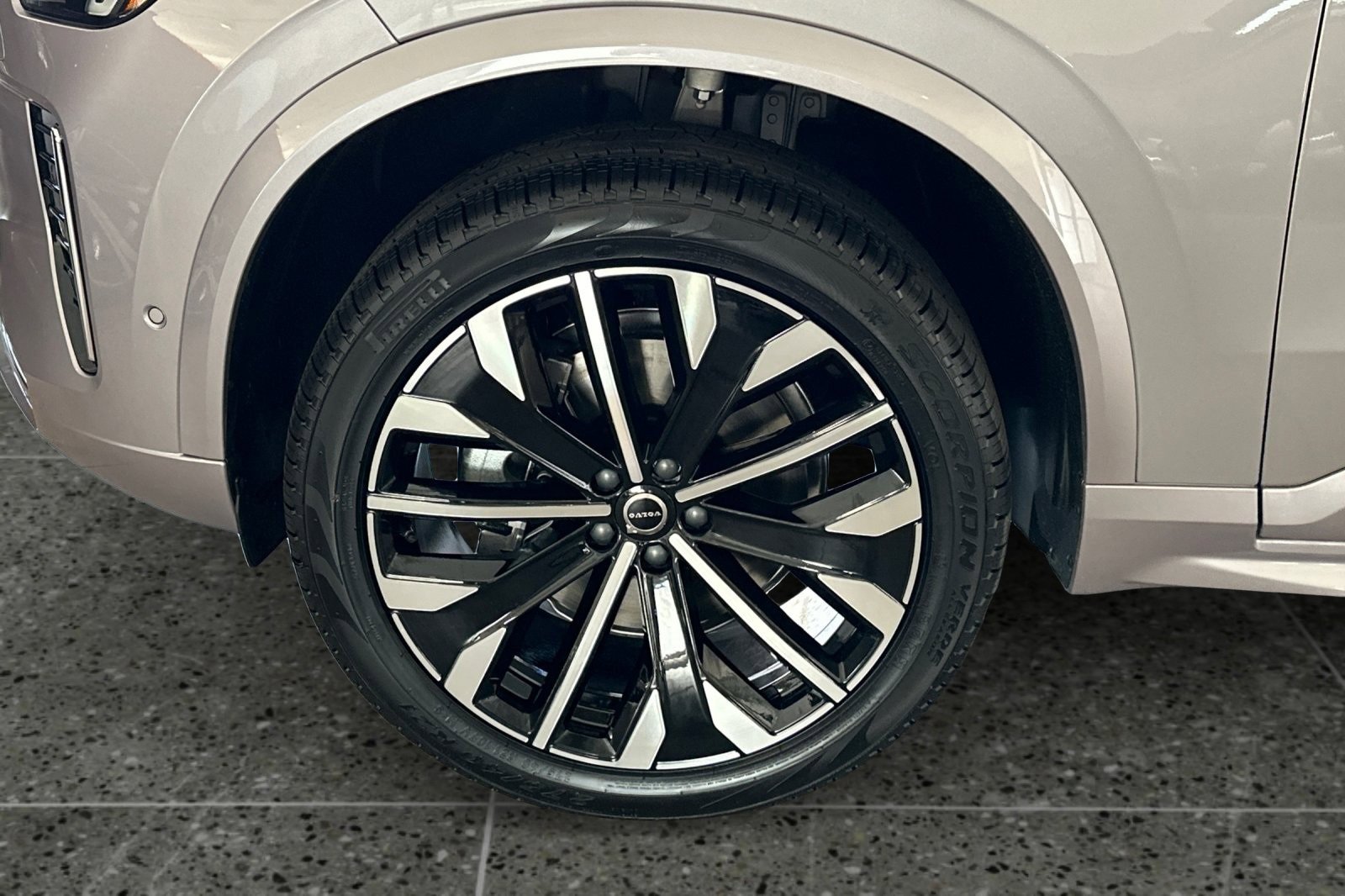 New 2026 Volvo XC90 B5 Plus image 11