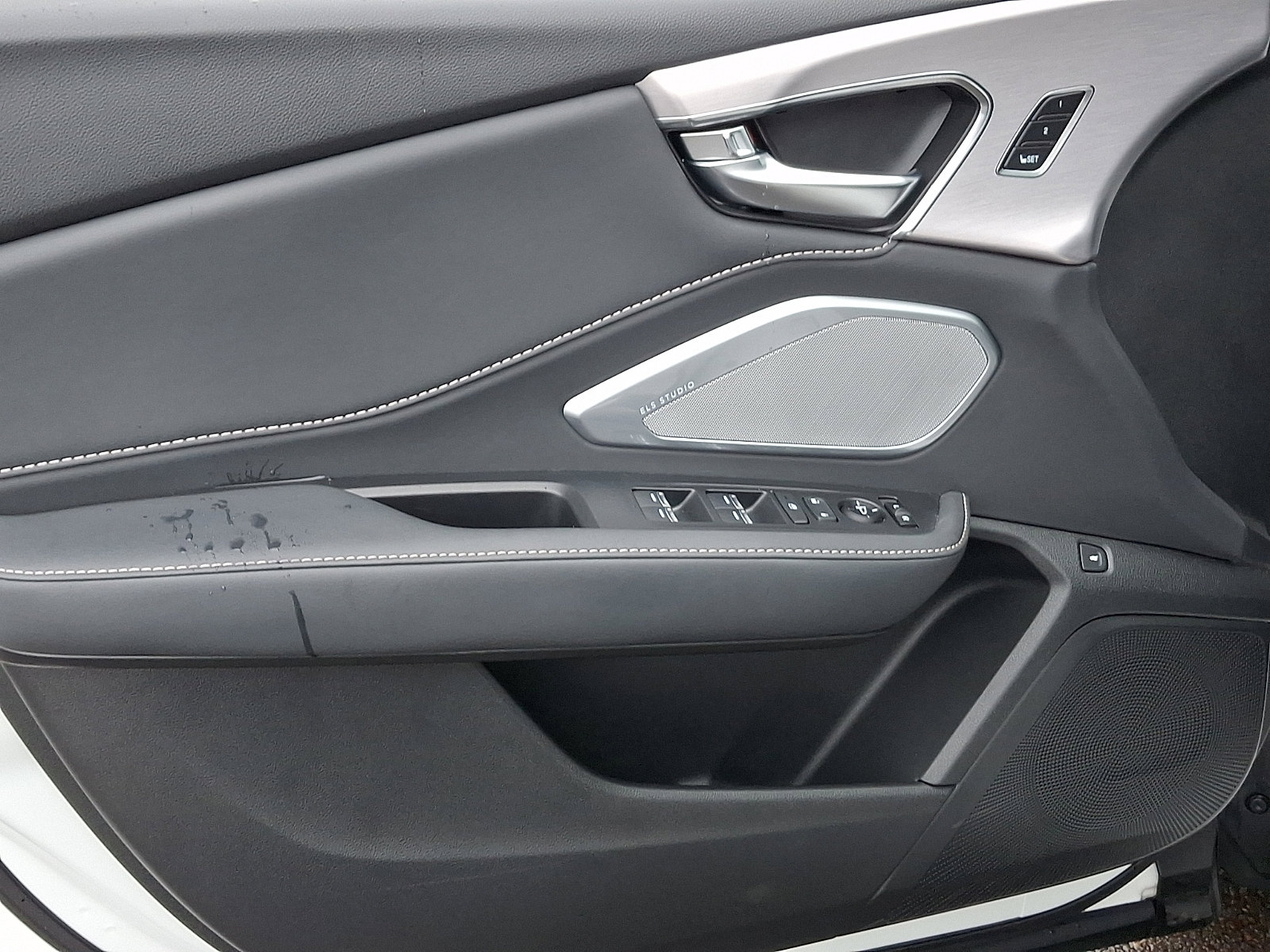 Certified 2023 Acura RDX w/ Technology Package image 12