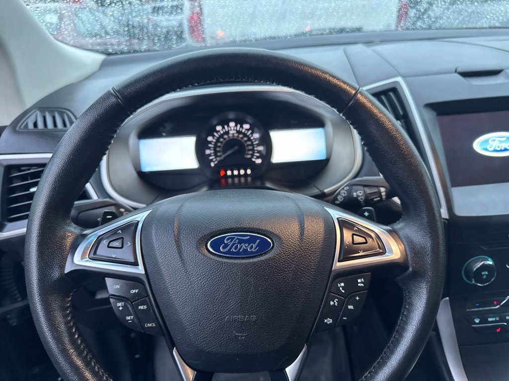 Used 2017 Ford Edge SEL w/ Equipment Group 201A FWD image 6