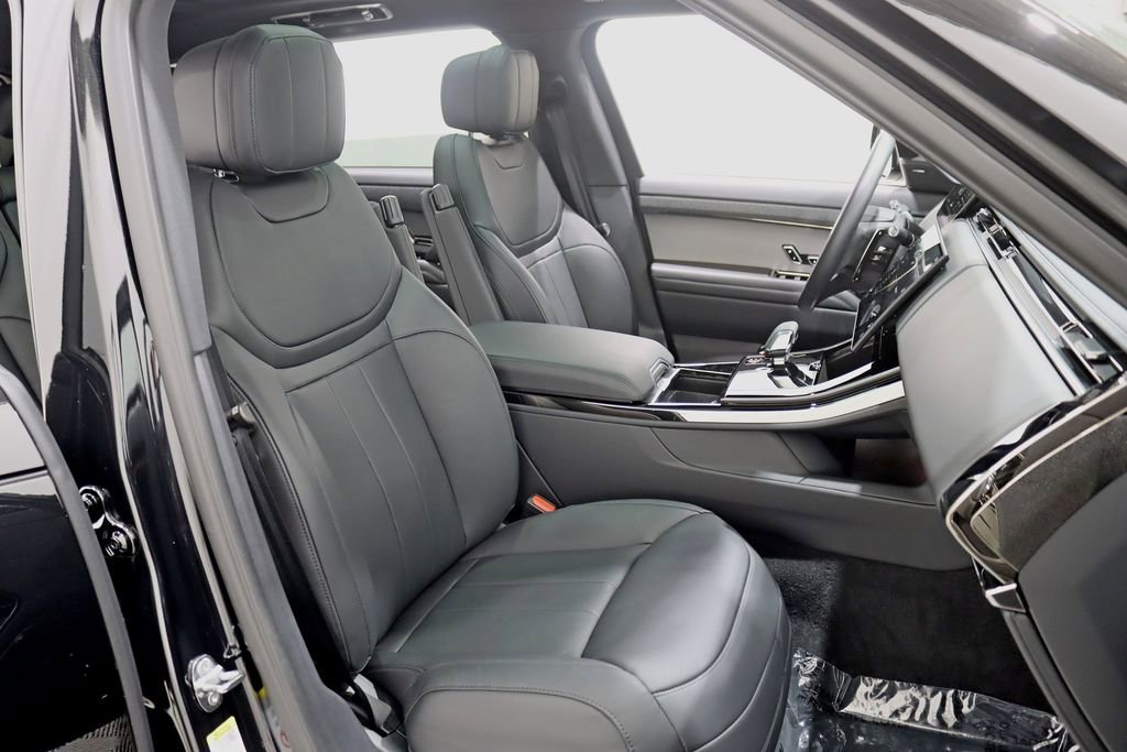 Used 2025 Land Rover Range Rover Sport SE AWD/4WD image 27