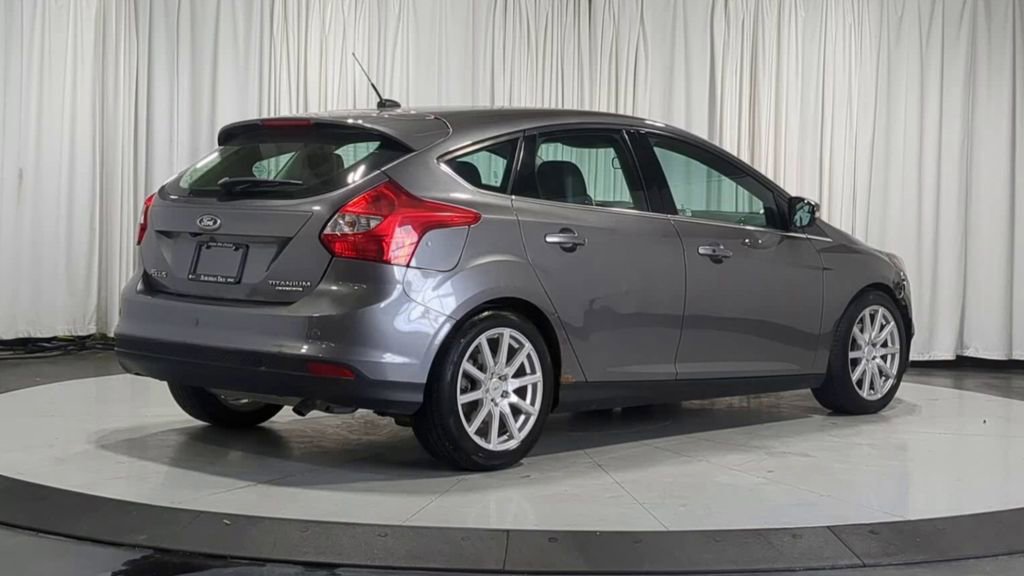 Used 2014 Ford Focus Titanium FWD image 10