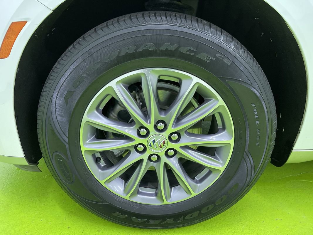 Used 2023 Buick Enclave Essence FWD image 14