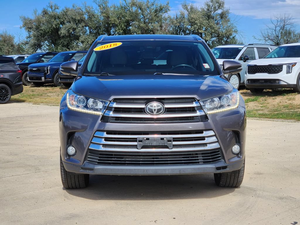 Used 2018 Toyota Highlander Limited AWD/4WD image 2