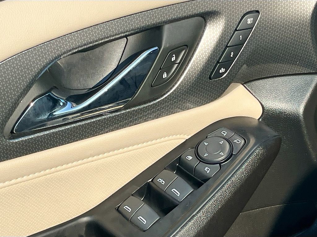 Used 2023 Chevrolet Traverse Premier w/ LPO, Floor Liner Package image 18