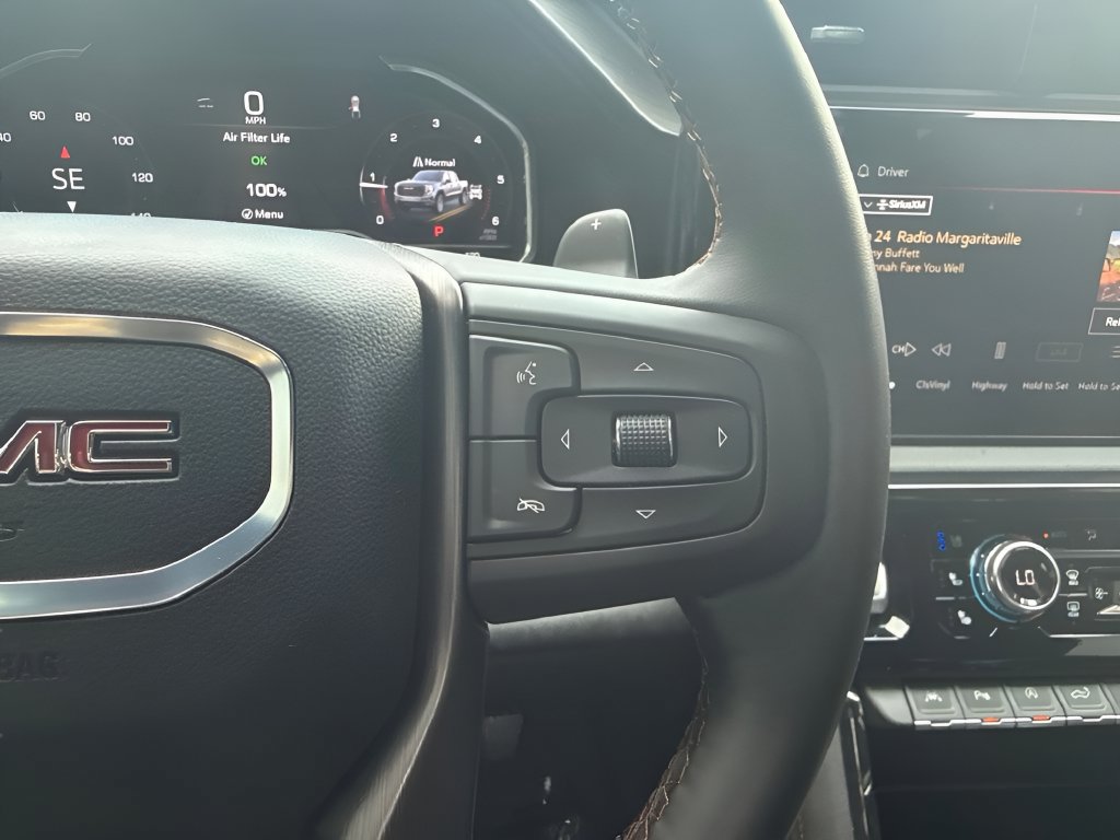 Used 2025 GMC Sierra 1500 AT4 w/ Technology Package AWD/4WD image 17