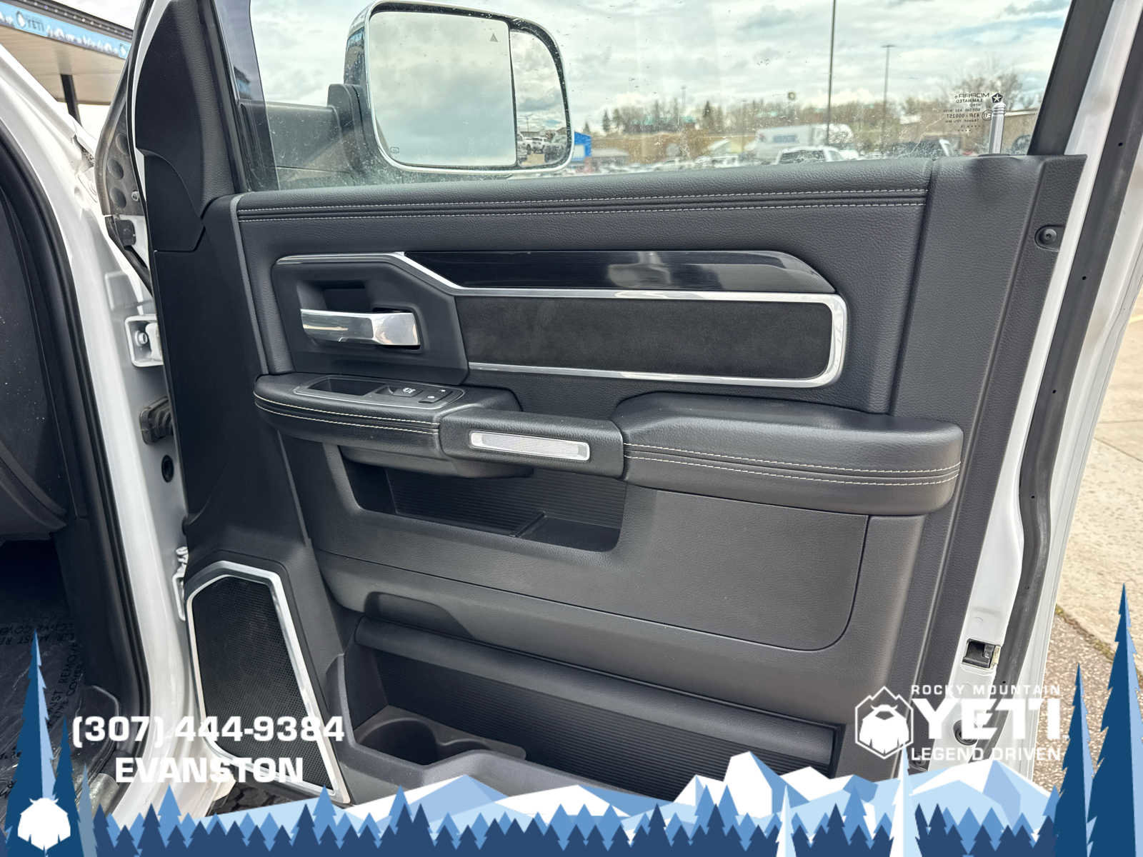 Used 2019 RAM 3500 Laramie AWD/4WD image 14