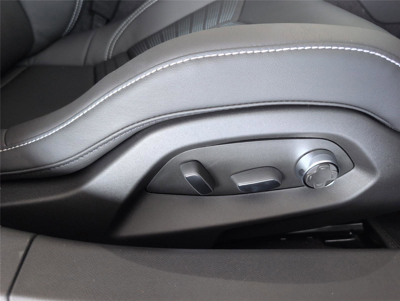 New 2026 Chevrolet Corvette Z06 w/ Z07 Performance Package image 13