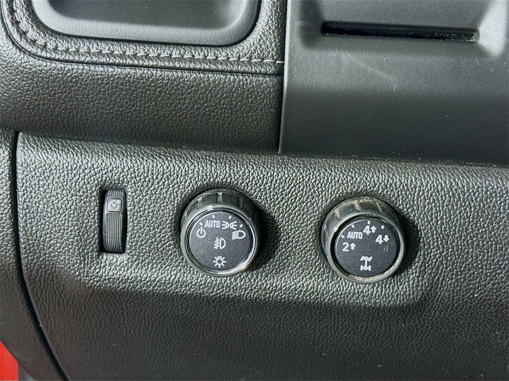 Used 2015 GMC Canyon SLT image 19