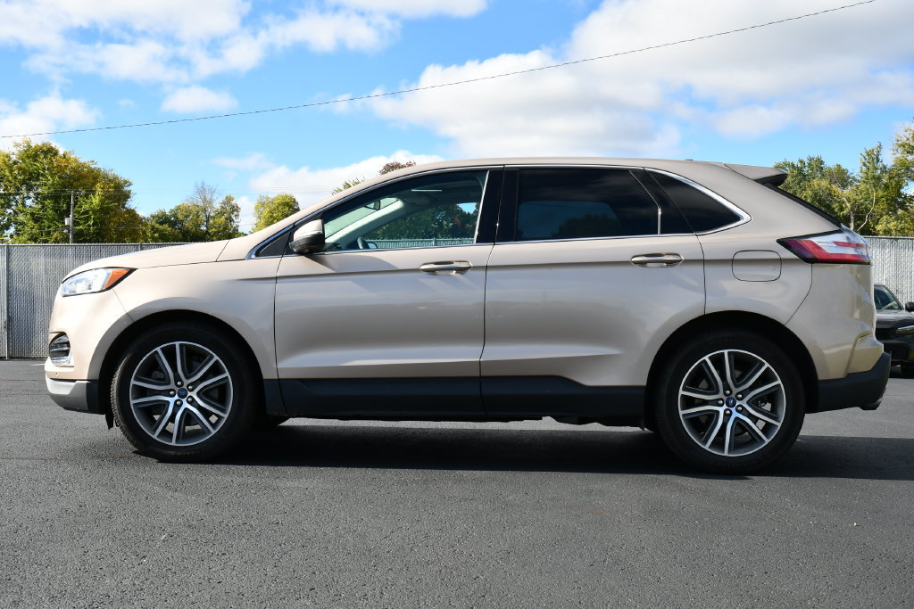 Used 2021 Ford Edge Titanium AWD/4WD image 4