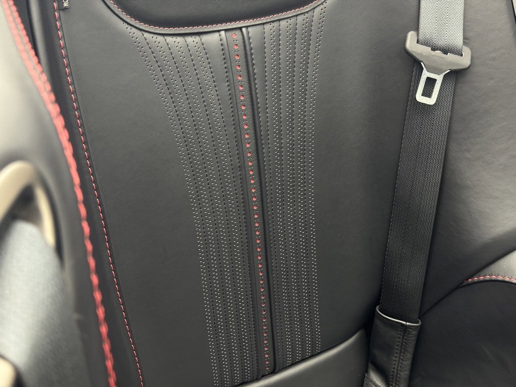 Used 2023 Aston Martin DB11 Volante image 54