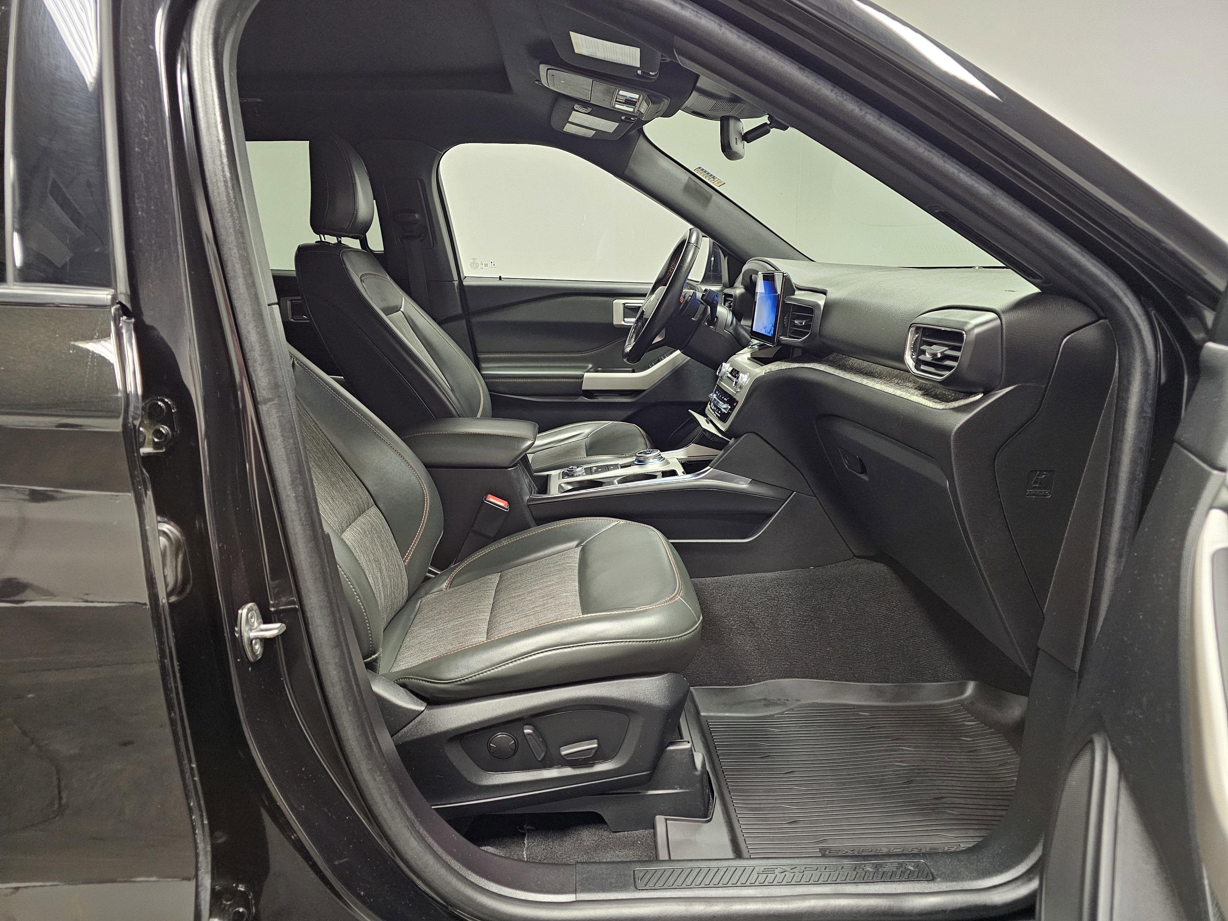 Used 2023 Ford Explorer Timberline w/ Timberline Technology Package AWD/4WD image 16