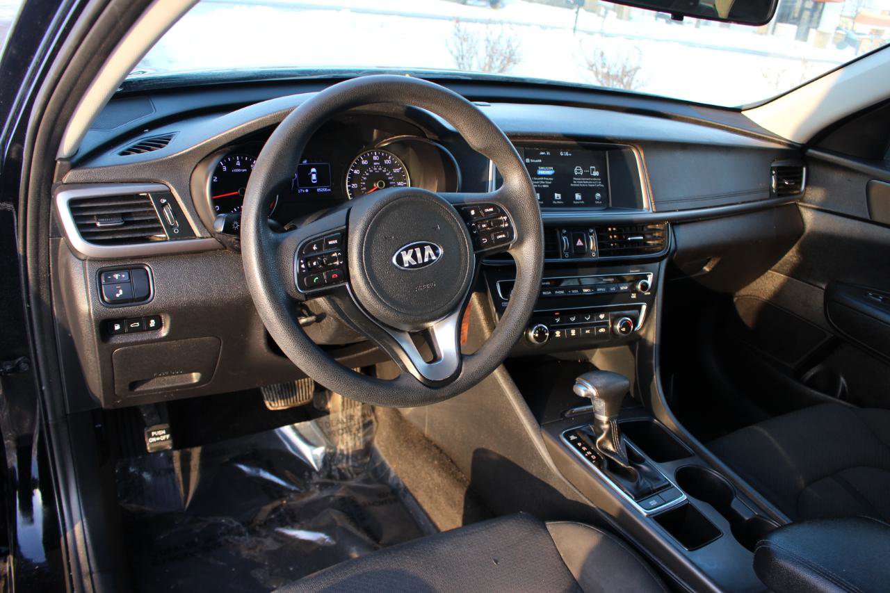 Used 2018 Kia Optima LX image 16