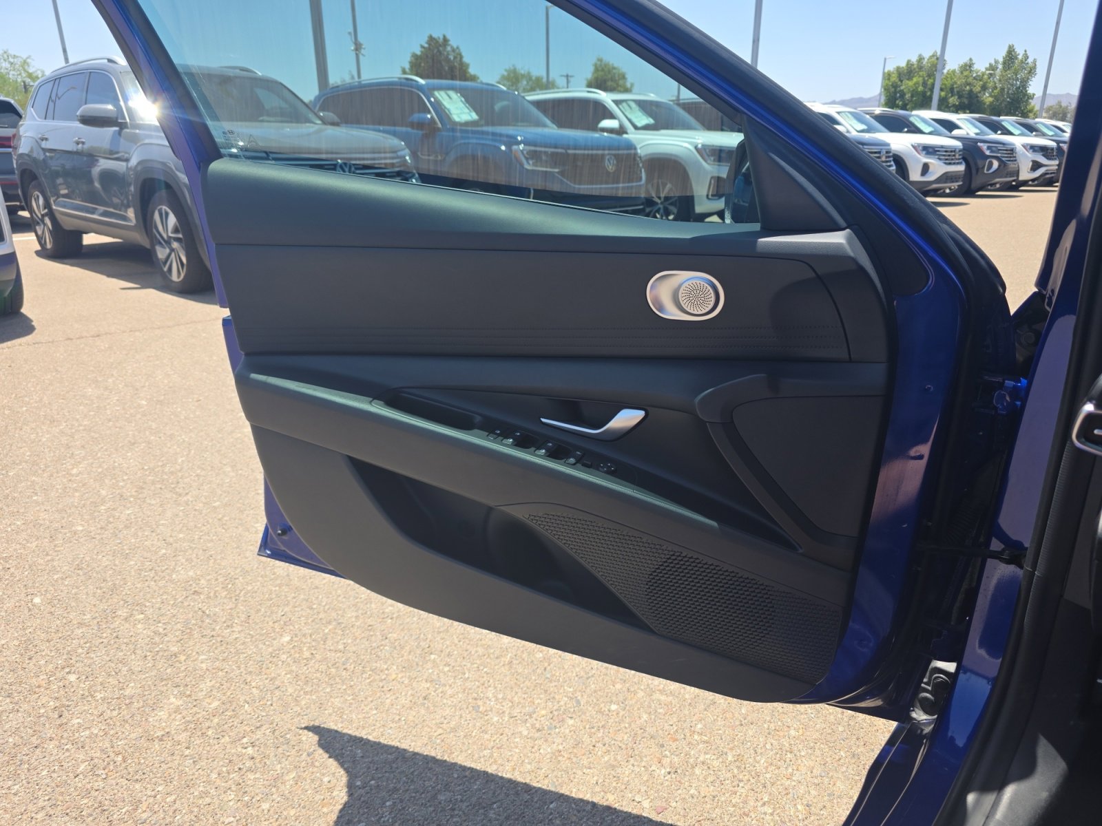 Used 2024 Hyundai Elantra SEL FWD image 13