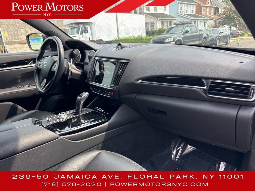 Used 2023 Maserati Levante Modena image 16