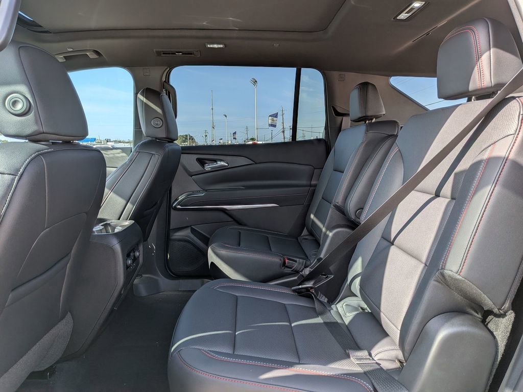 New 2026 Chevrolet Traverse Z71 w/ Driver Confidence Package image 30