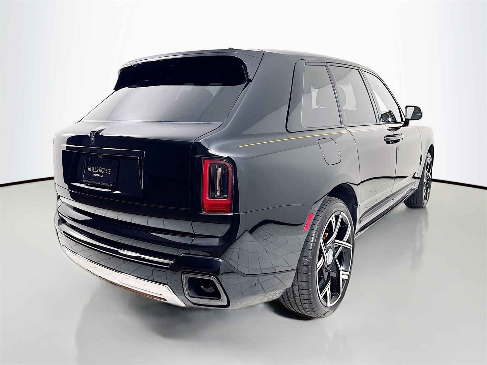 Used 2025 Rolls-Royce Cullinan Black Badge image 8