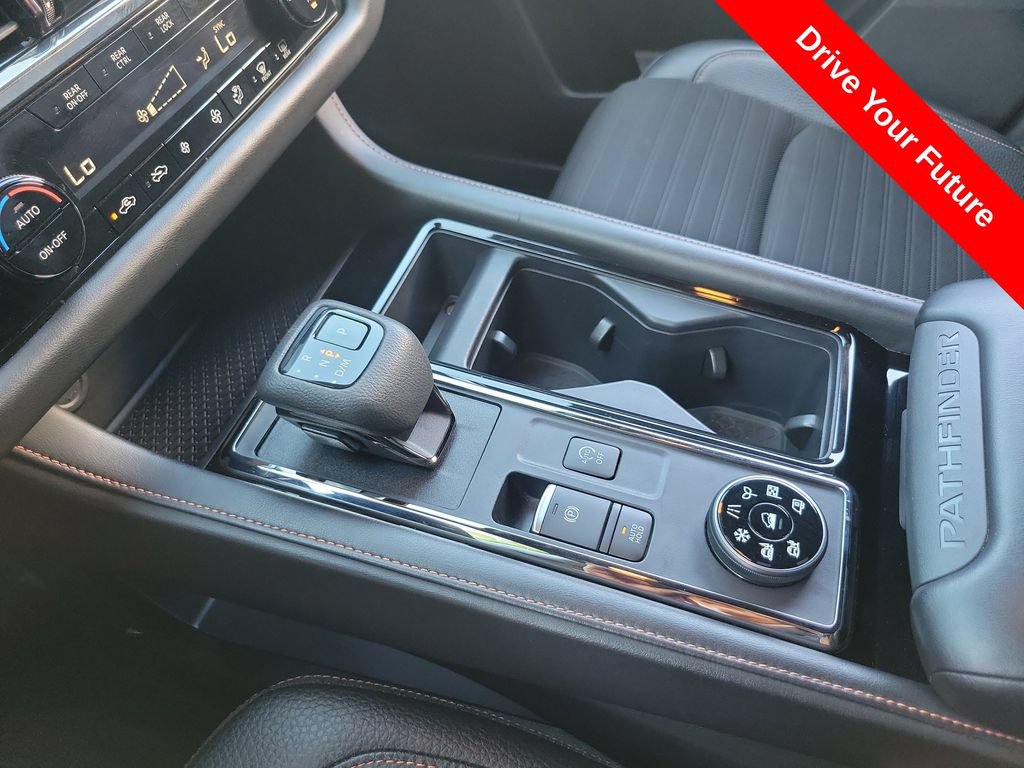 Used 2024 Nissan Pathfinder Rock Creek AWD/4WD image 13