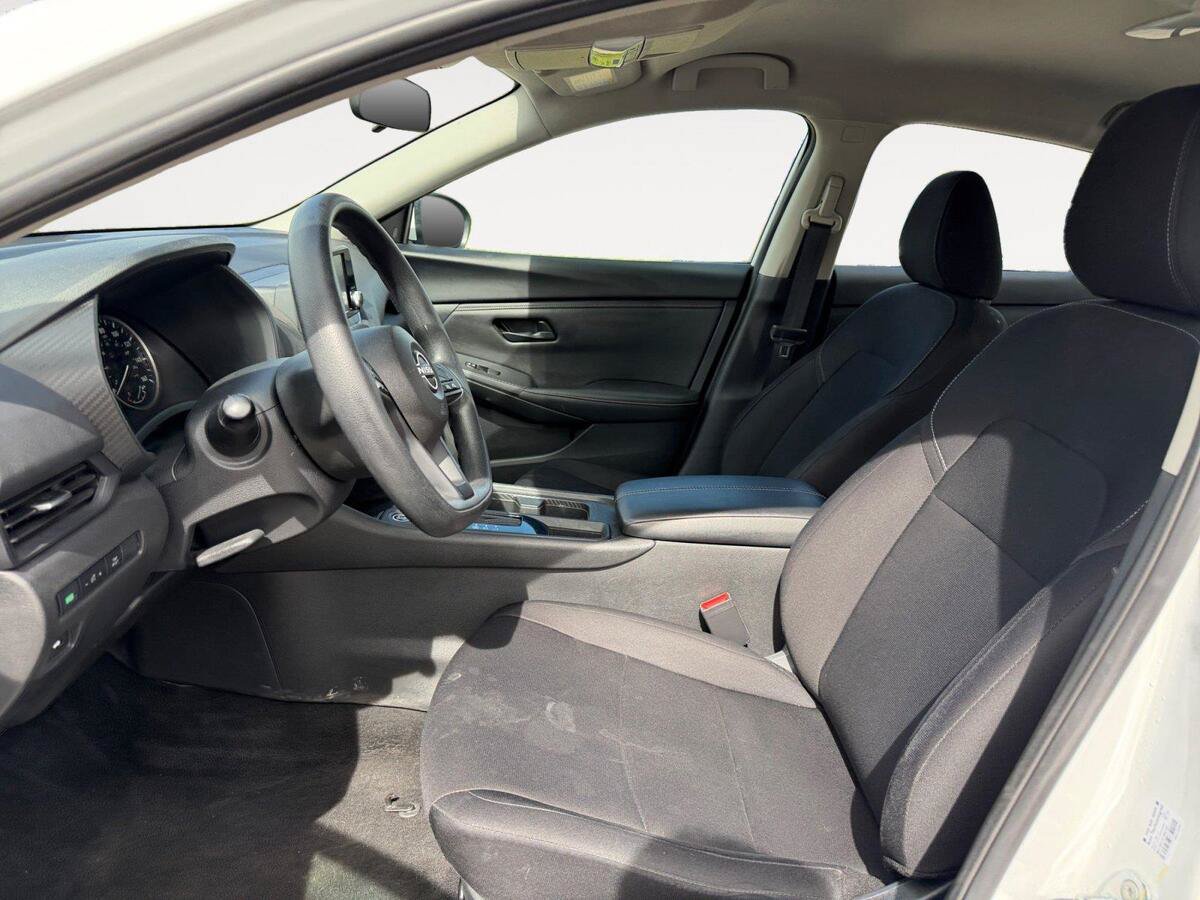 Used 2025 Nissan Sentra S FWD image 9