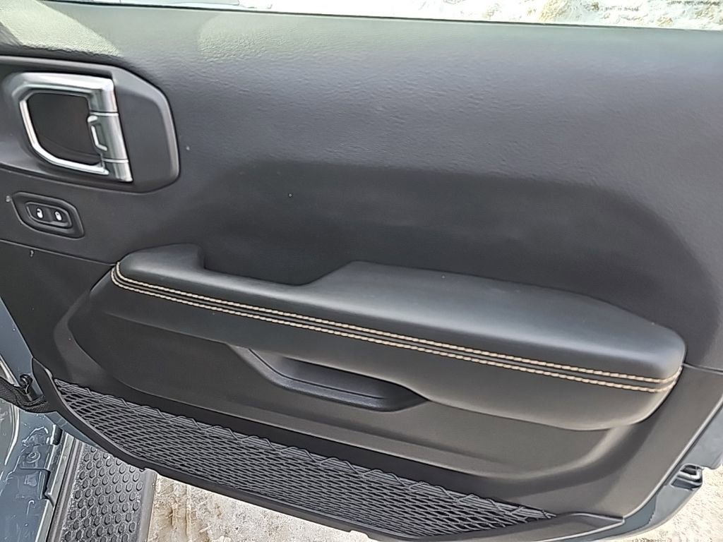 Certified 2025 Jeep Wrangler Unlimited Sahara image 24