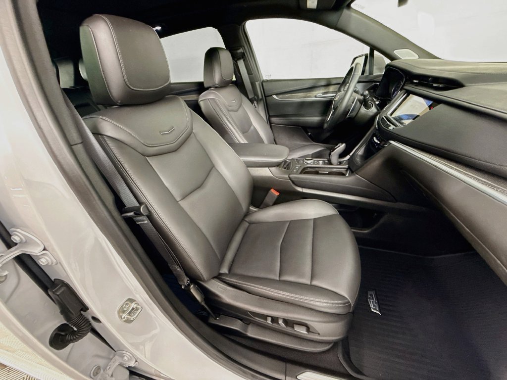 Used 2024 Cadillac XT5 Sportv w/ LPO, Floor Liner Package AWD/4WD image 30