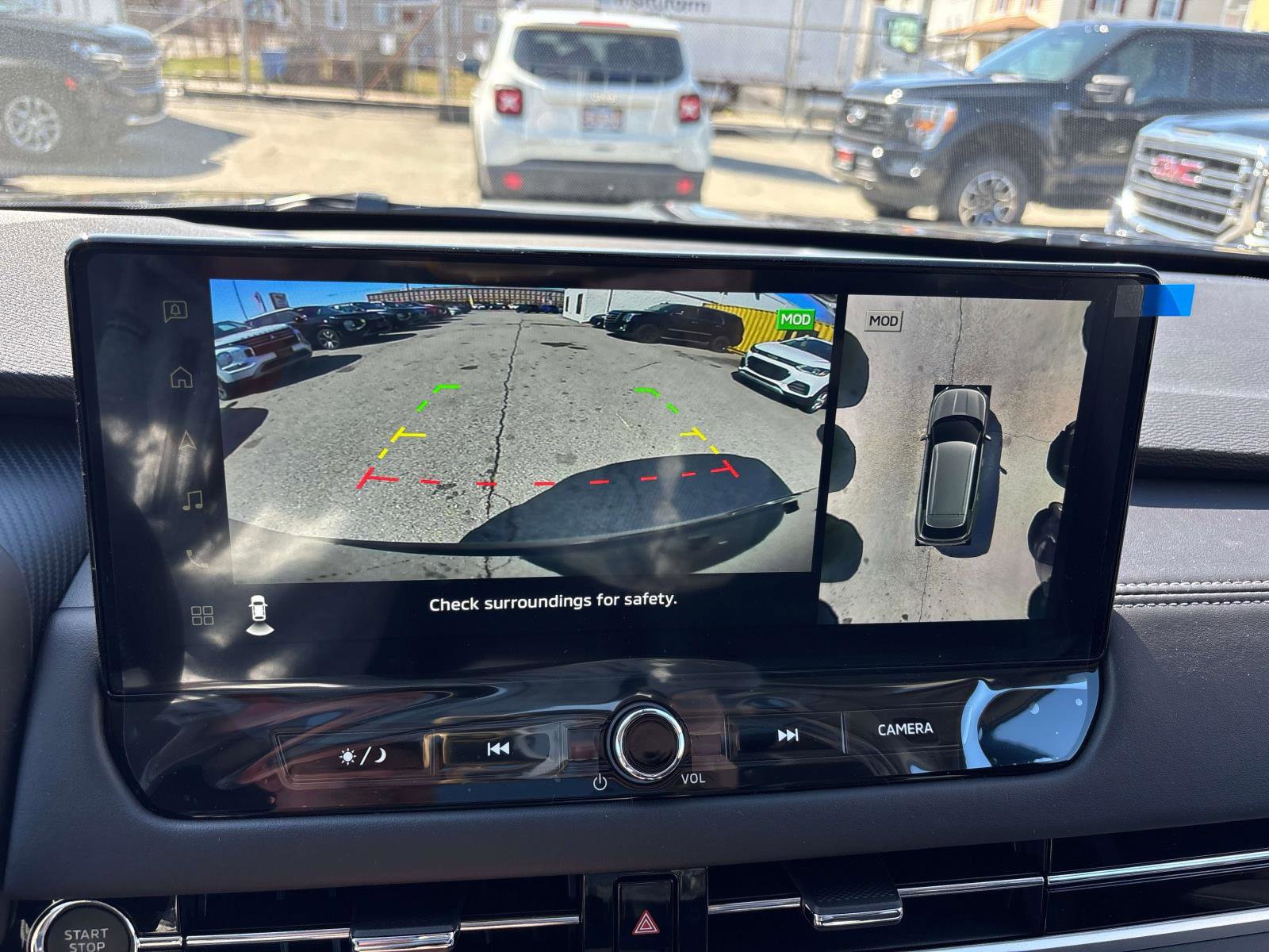 New 2025 Mitsubishi Outlander SE image 11