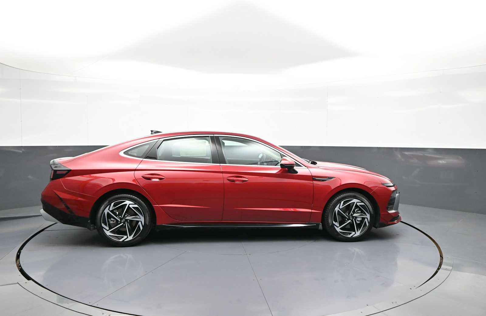 New 2026 Hyundai Sonata SEL FWD image 2