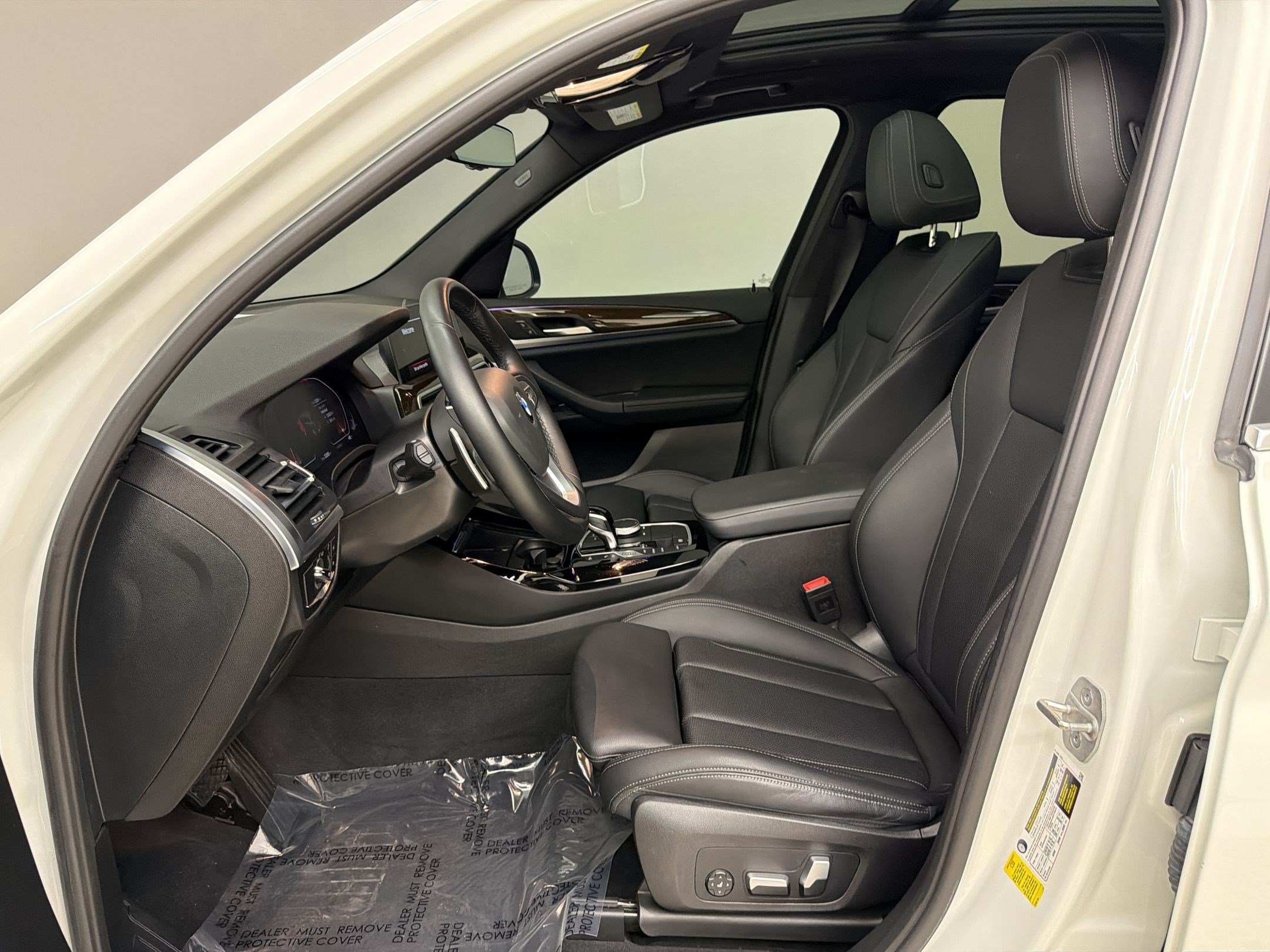 Certified 2024 BMW X3 sDrive30i w/ Convenience Package RWD image 5
