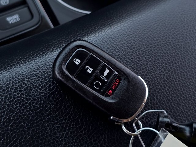 Used 2025 Honda Pilot EX-L image 23