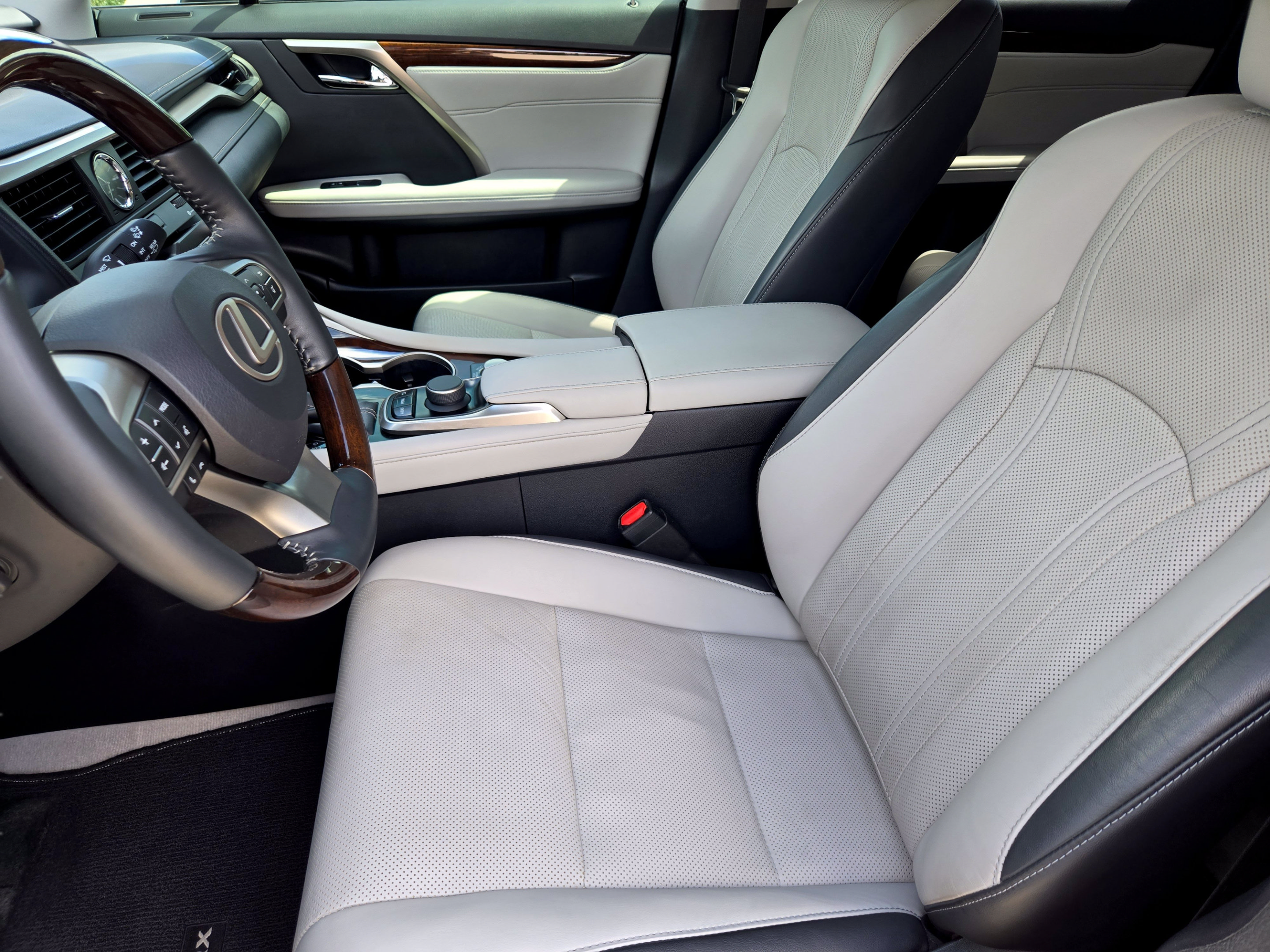 Used 2018 Lexus RX 350 FWD w/ Premium Package image 9