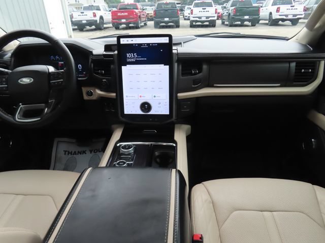 Used 2024 Ford Expedition Platinum AWD/4WD image 27