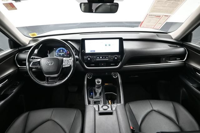 Certified 2024 Toyota Grand Highlander AWD image 28