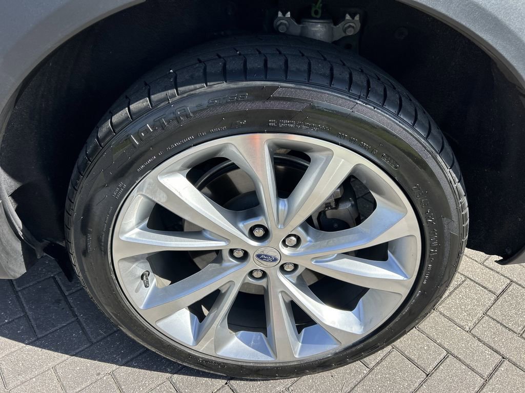 Used 2022 Ford Explorer Platinum w/ Technology Package image 31