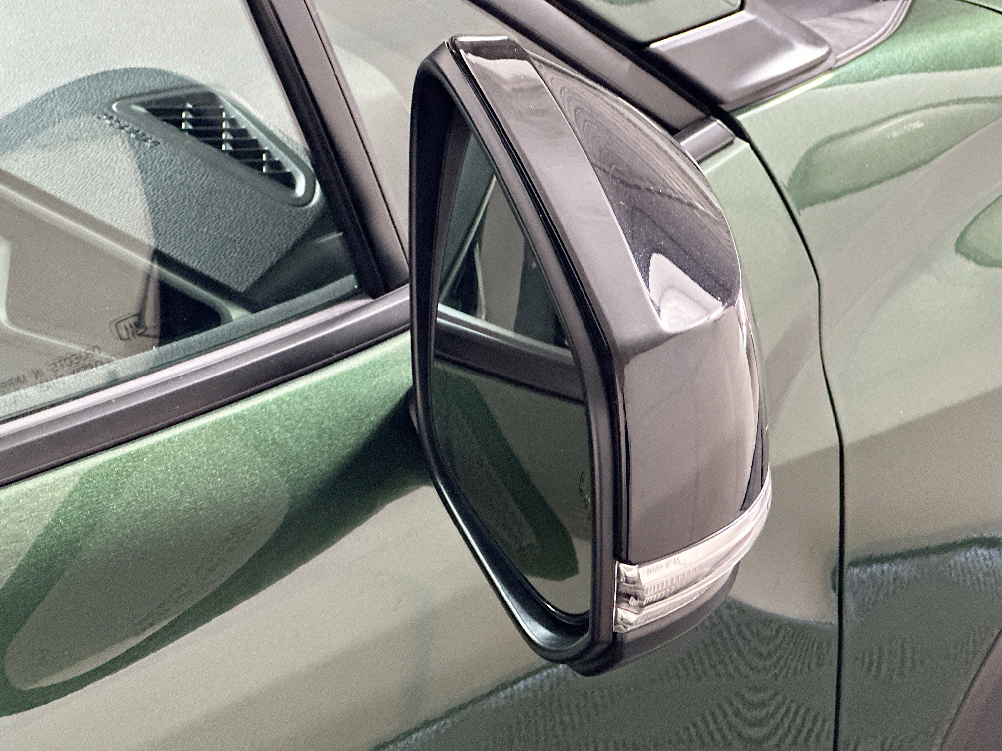 Used 2025 Toyota Corolla Cross LE image 10