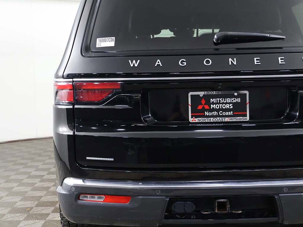Used 2022 Jeep Wagoneer Series III w/ Flexible Seating Group AWD/4WD image 19