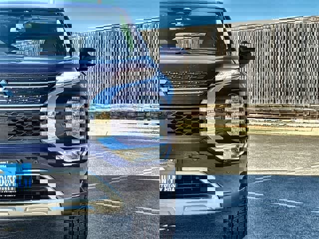 Used 2023 Mitsubishi Outlander SE image 11