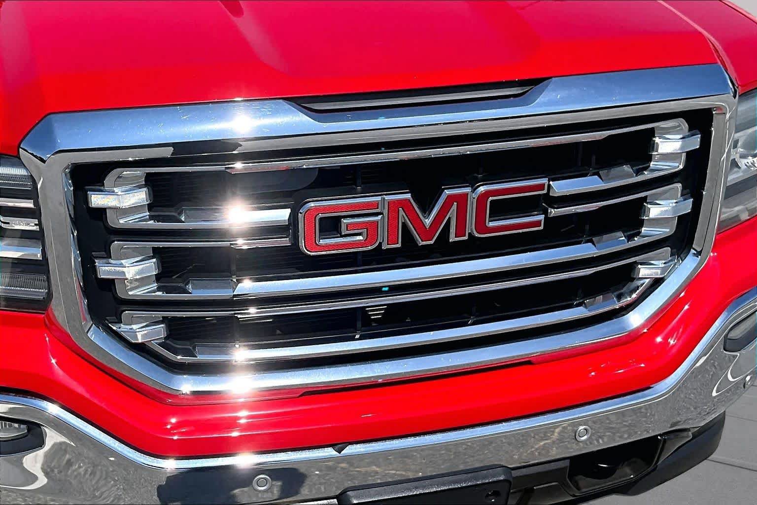 Used 2016 GMC Sierra 1500 SLT w/ SLT Premium Package AWD/4WD image 30