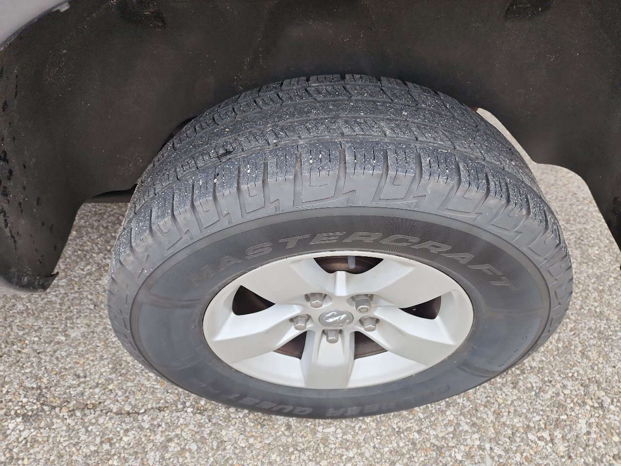 Used 2018 RAM 1500 ST w/ SXT Appearance Group image 13