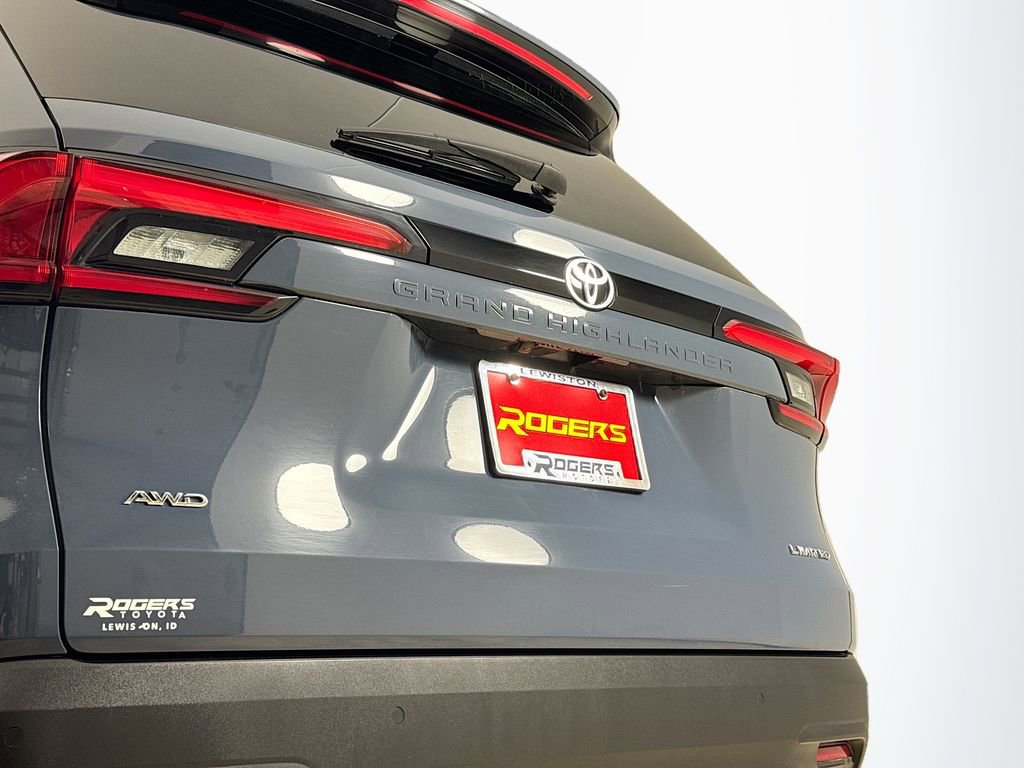 Certified 2024 Toyota Grand Highlander Limited image 26