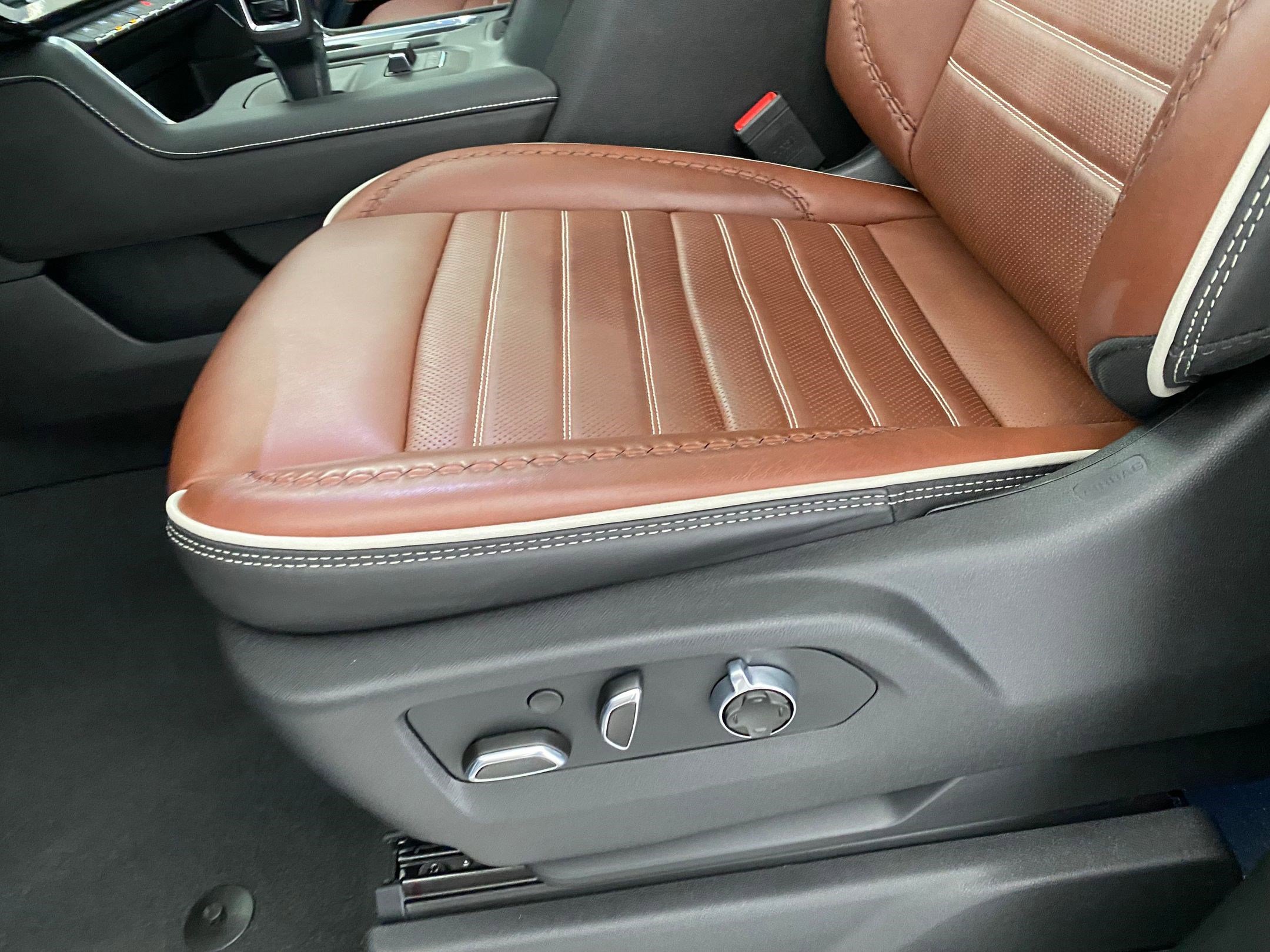 Used 2026 GMC Sierra 1500 Denali Ultimate image 13