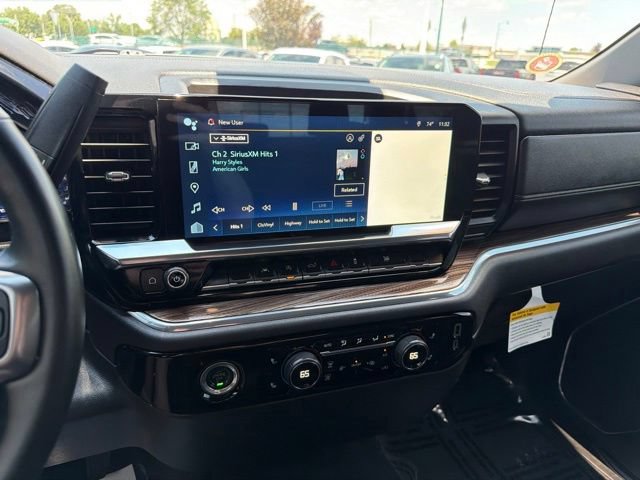 Used 2024 Chevrolet Silverado 1500 LT AWD/4WD image 32