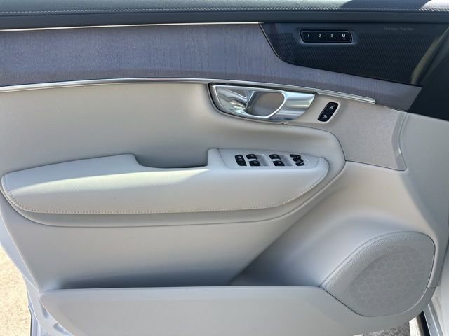 New 2026 Volvo XC90 B6 Ultra w/ Protection Package image 13