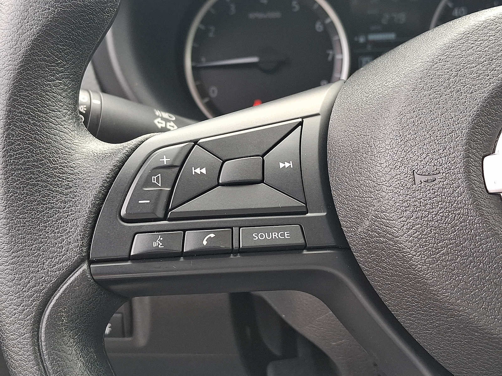 Used 2025 Nissan Kicks Play S FWD image 20