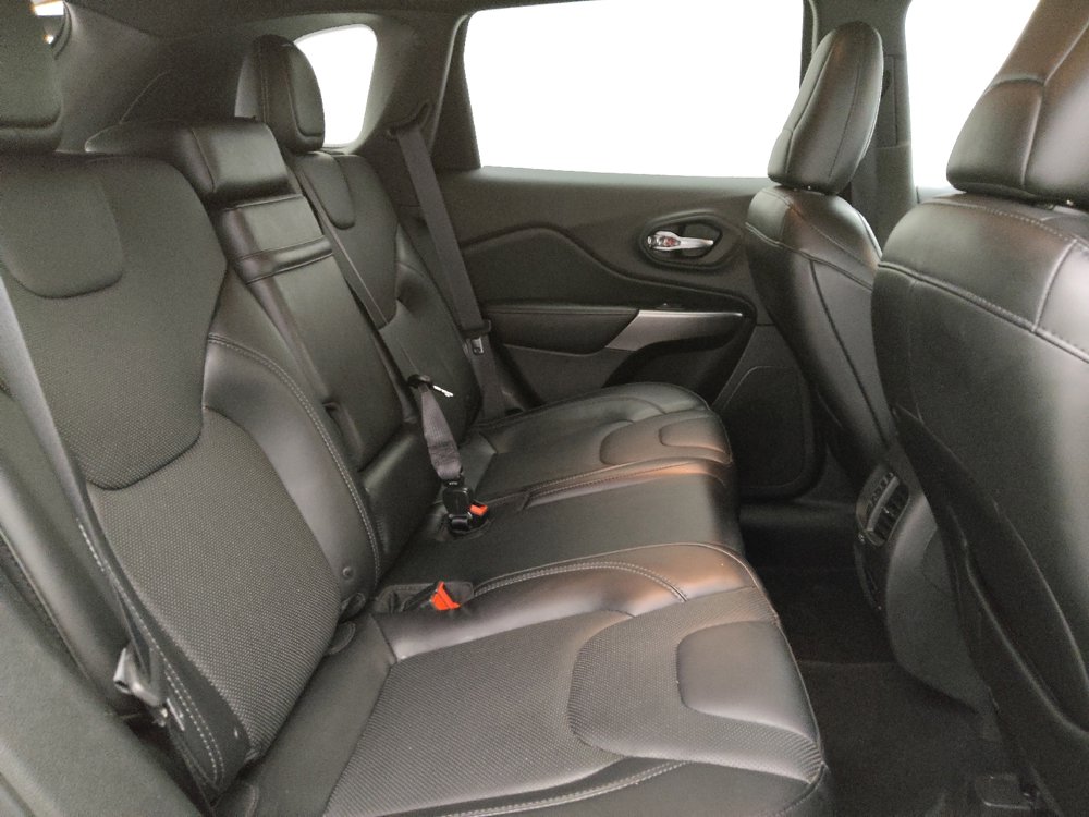 Used 2019 Jeep Cherokee High Altitude AWD/4WD image 19