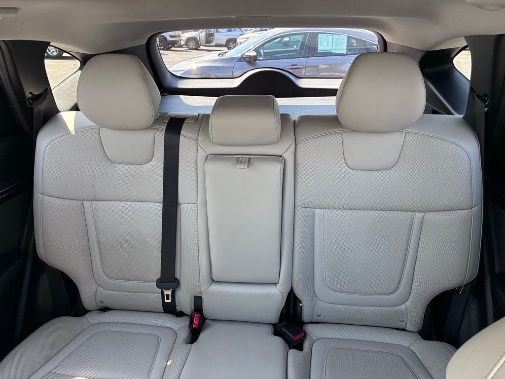 Used 2023 Hyundai Tucson Limited w/ Cargo Package image 16