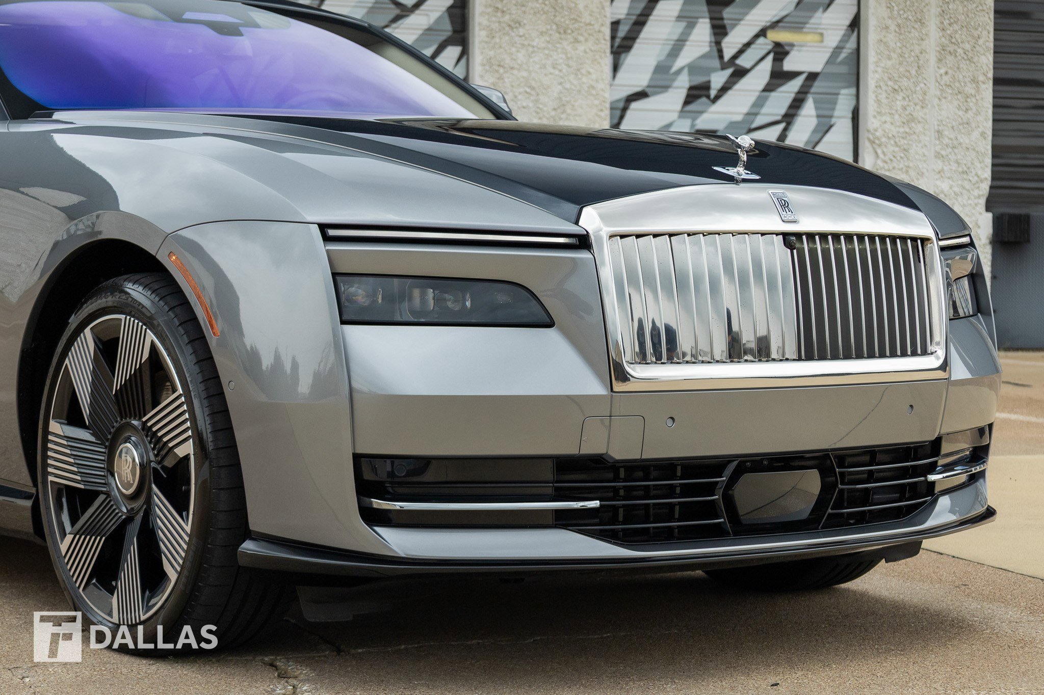 Used 2024 Rolls-Royce Spectre w/ Spectre Launch Package AWD/4WD image 2