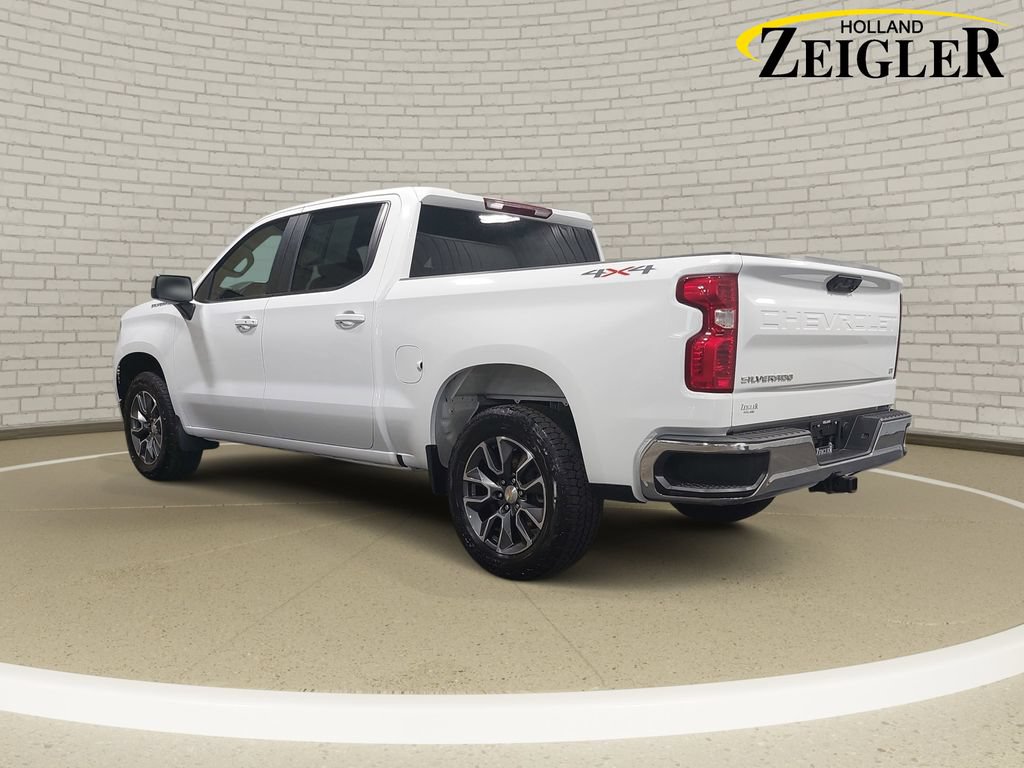 Used 2024 Chevrolet Silverado 1500 LT AWD/4WD image 7